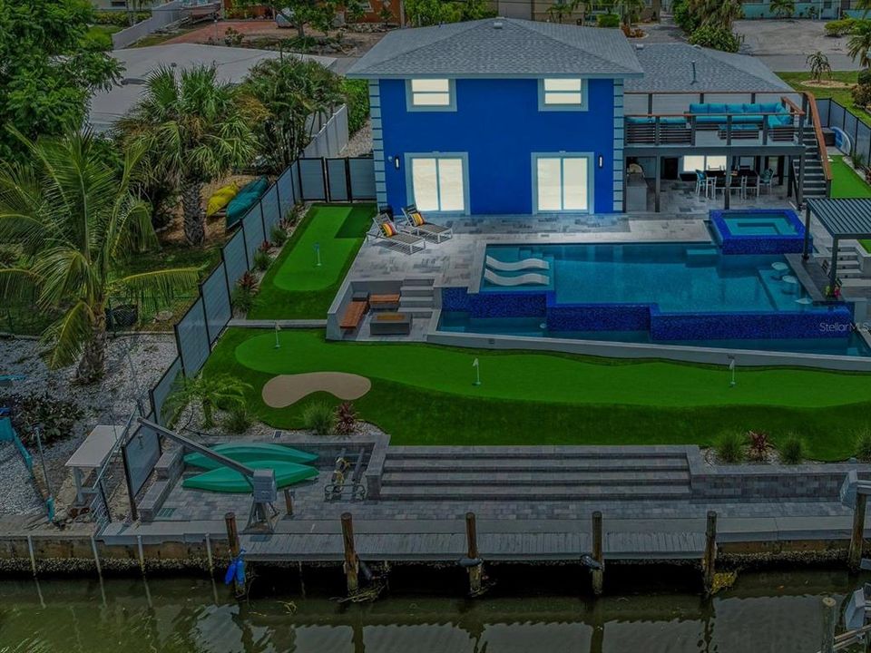 En Venta: $1,349,000 (5 camas, 3 baños, 2500 Pies cuadrados)
