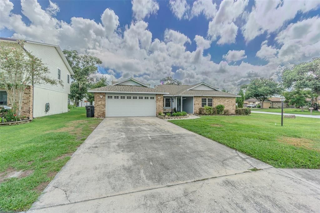 : $499,900 (4 beds, 3 baths, 2261 Square Feet)