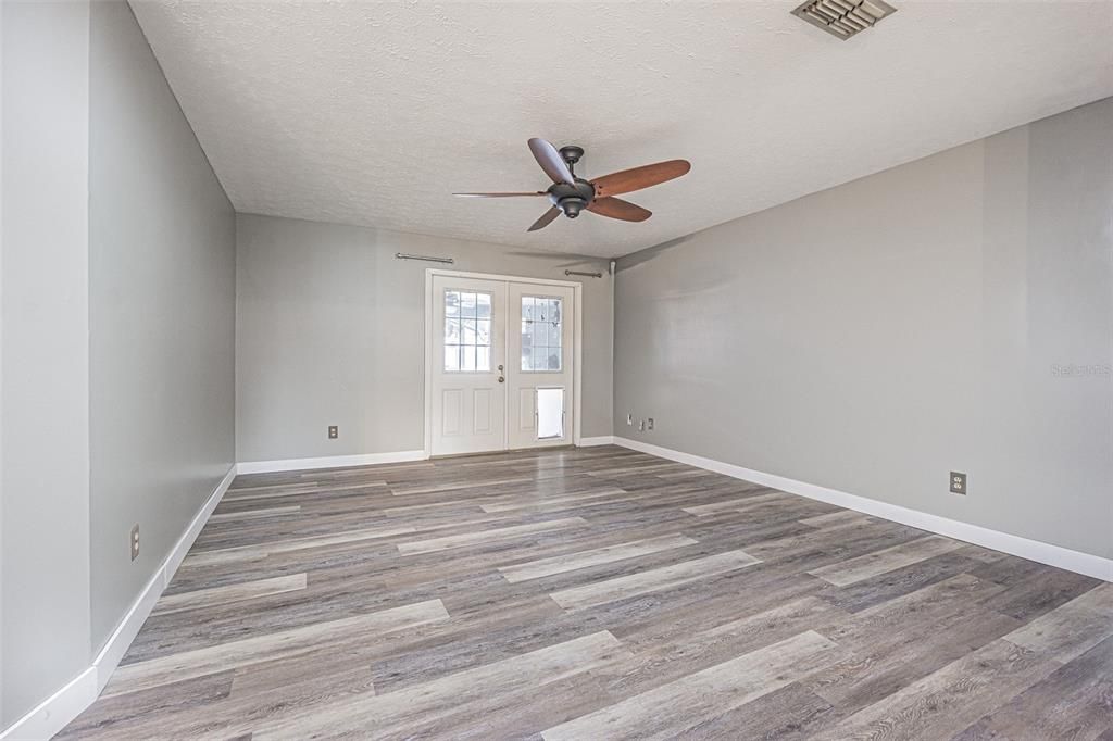 : $499,900 (4 beds, 3 baths, 2261 Square Feet)