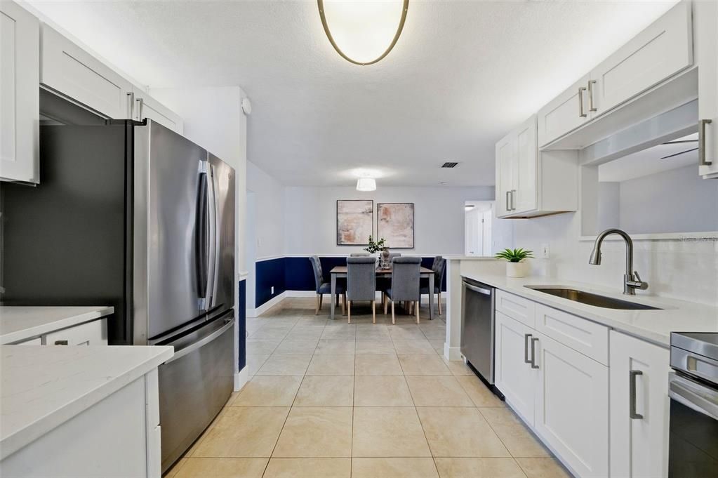 На продажу: $465,000 (3 спален, 2 ванн, 1553 Квадратных фут)