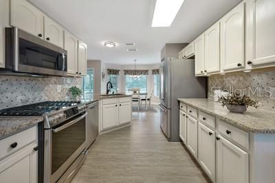 For Sale: $232,000 (2 beds, 2 baths, 1660 Square Feet)