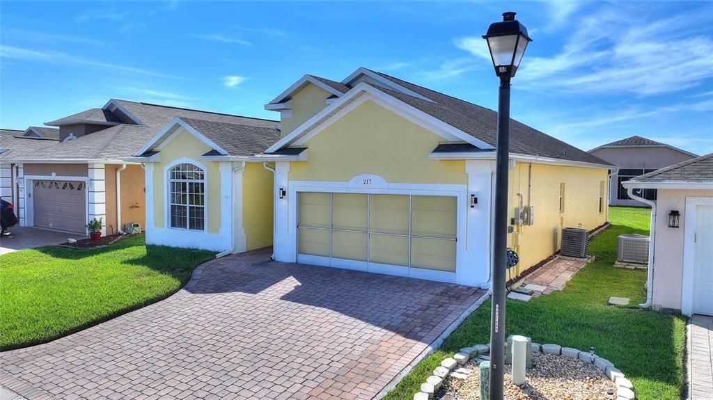 For Sale: $324,750 (2 beds, 2 baths, 1790 Square Feet)