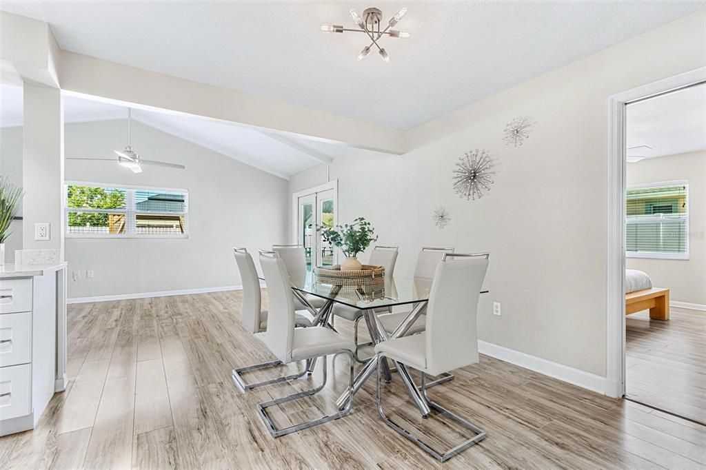 For Sale: $749,900 (5 beds, 3 baths, 2215 Square Feet)