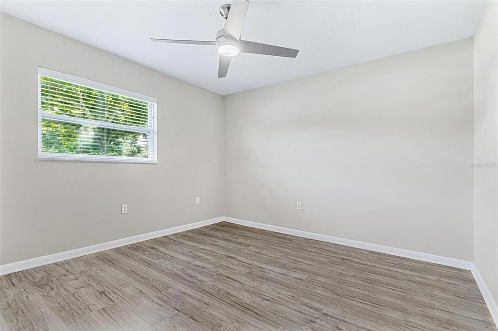 For Sale: $749,900 (5 beds, 3 baths, 2215 Square Feet)