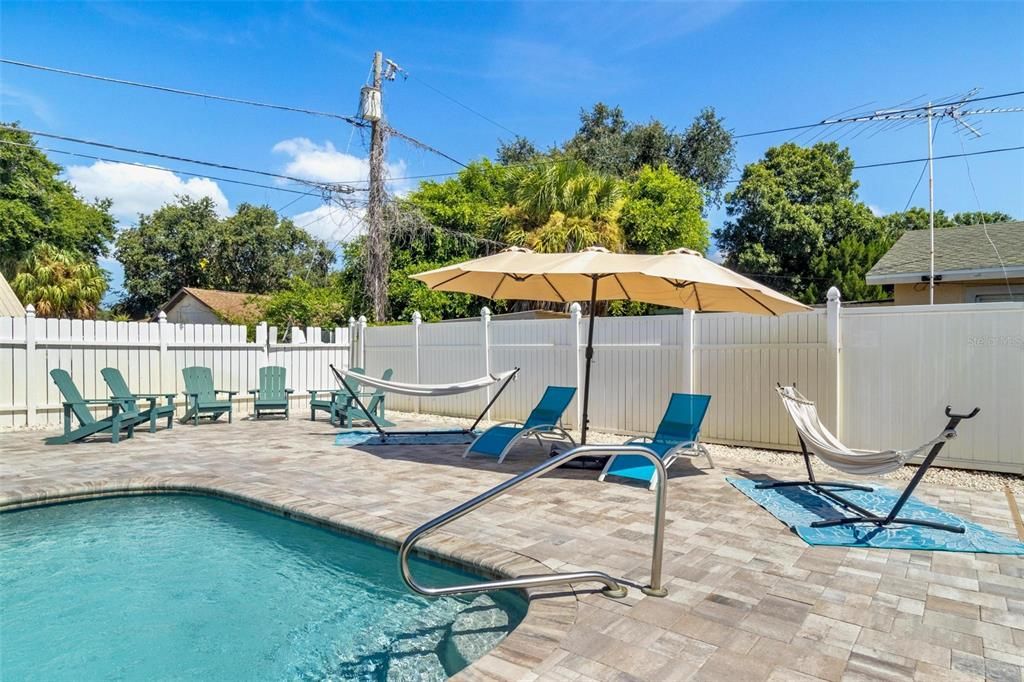 For Sale: $749,900 (5 beds, 3 baths, 2215 Square Feet)