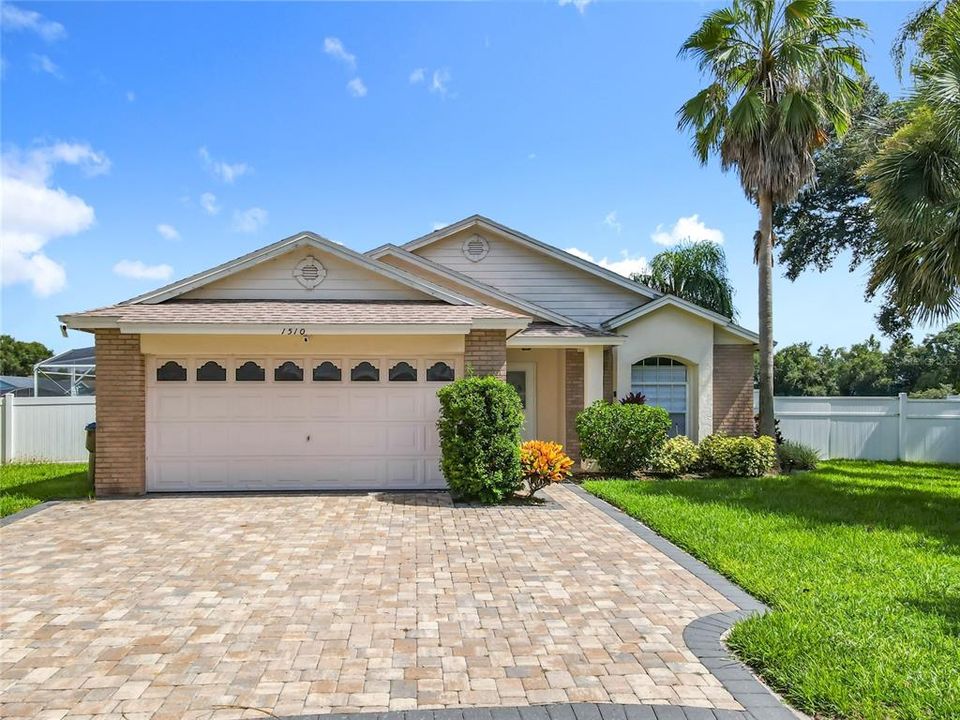 For Rent: $2,600 (3 beds, 2 baths, 1462 Square Feet)