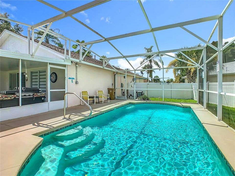 For Rent: $2,600 (3 beds, 2 baths, 1462 Square Feet)
