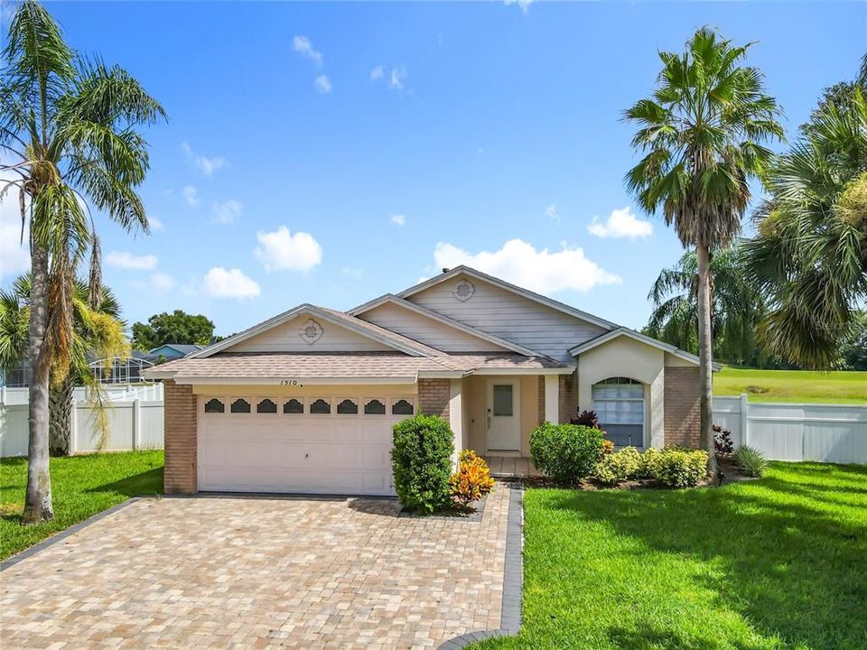 For Rent: $2,600 (3 beds, 2 baths, 1462 Square Feet)