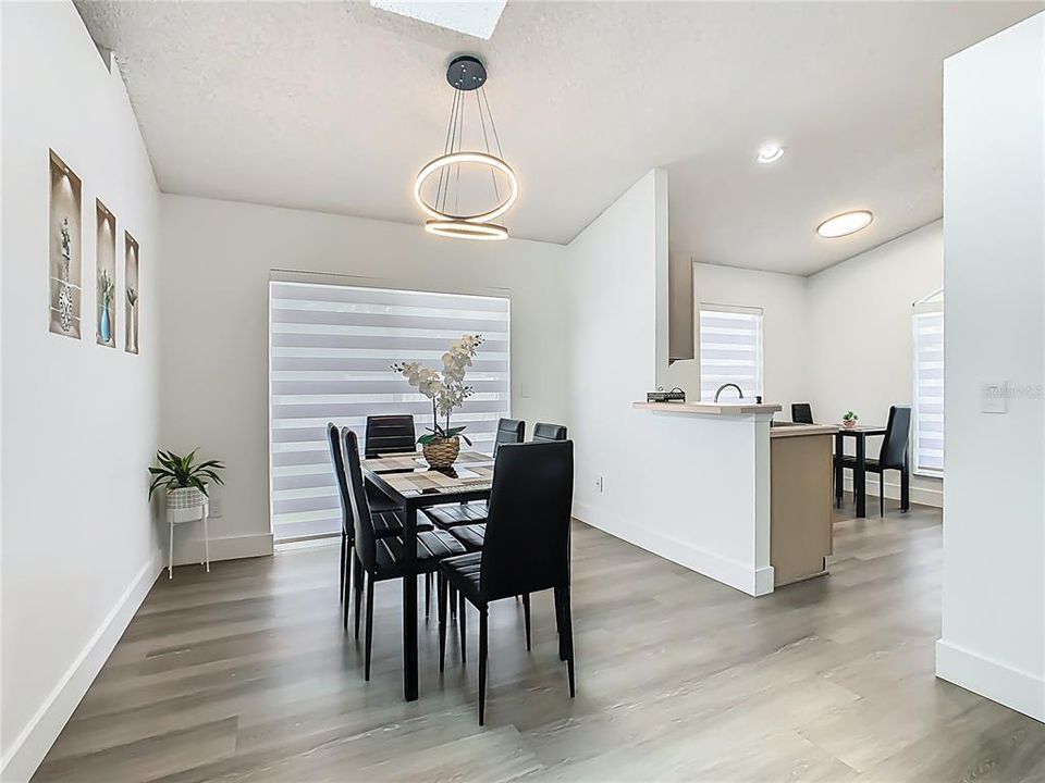 For Rent: $2,600 (3 beds, 2 baths, 1462 Square Feet)