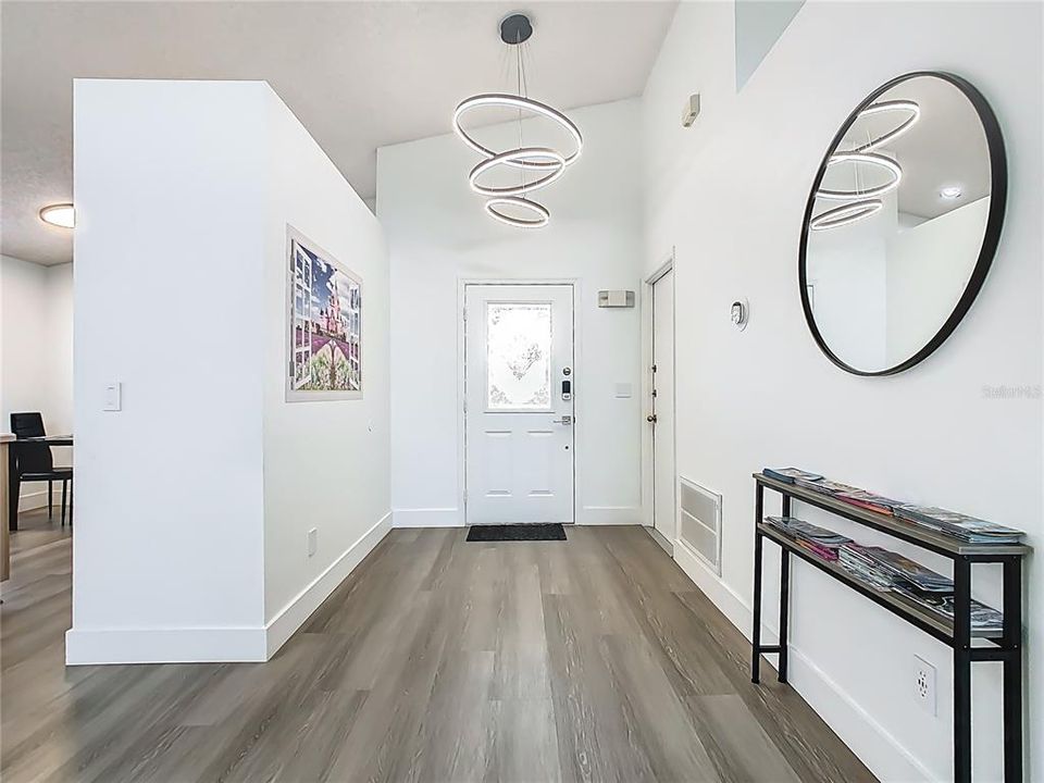 For Rent: $2,600 (3 beds, 2 baths, 1462 Square Feet)