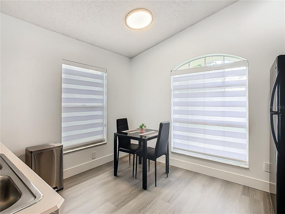 For Rent: $2,600 (3 beds, 2 baths, 1462 Square Feet)