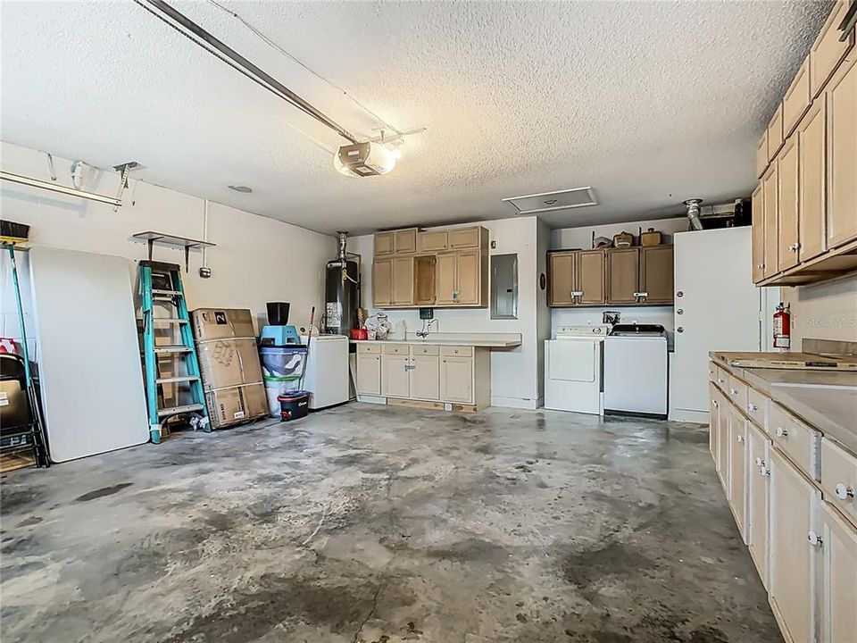 For Rent: $2,600 (3 beds, 2 baths, 1462 Square Feet)
