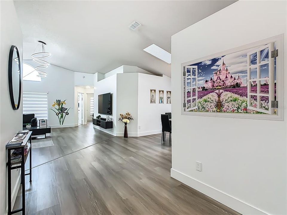 For Rent: $2,600 (3 beds, 2 baths, 1462 Square Feet)