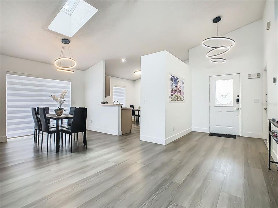 For Rent: $2,600 (3 beds, 2 baths, 1462 Square Feet)