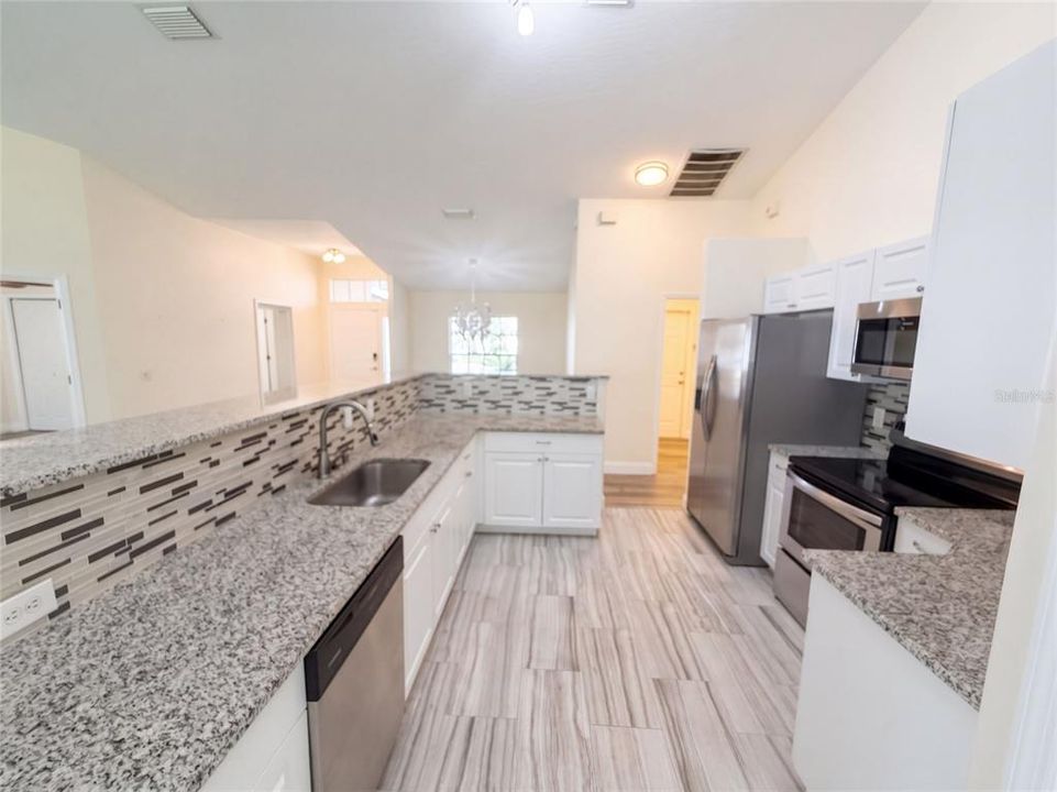 For Sale: $455,000 (3 beds, 2 baths, 1713 Square Feet)