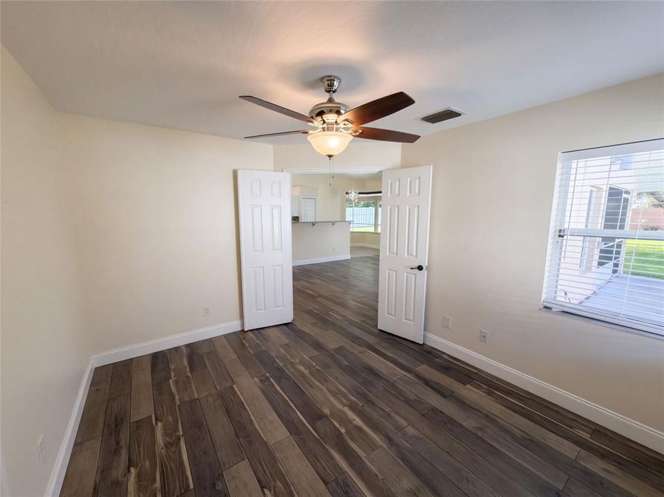 For Sale: $455,000 (3 beds, 2 baths, 1713 Square Feet)