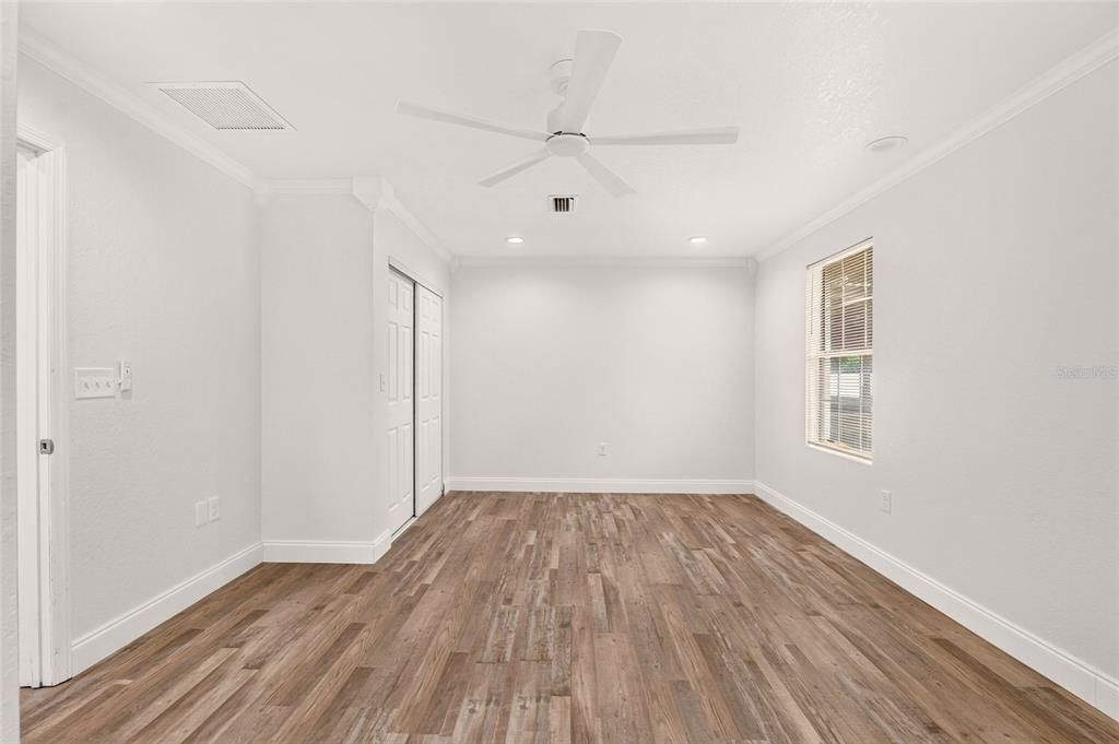 For Sale: $240,000 (3 beds, 2 baths, 1758 Square Feet)