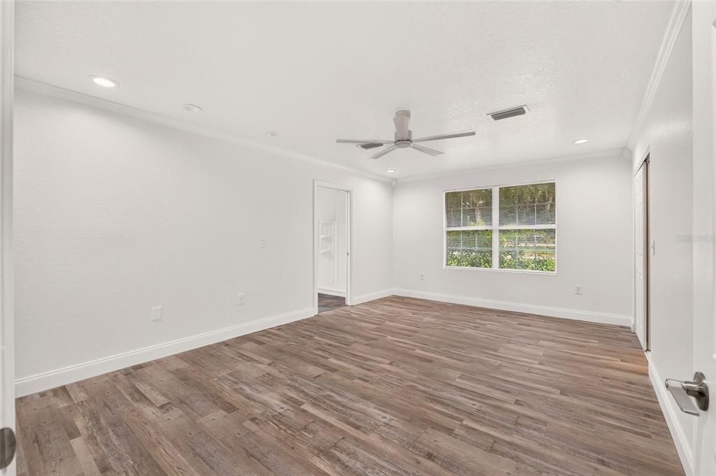 For Sale: $240,000 (3 beds, 2 baths, 1758 Square Feet)