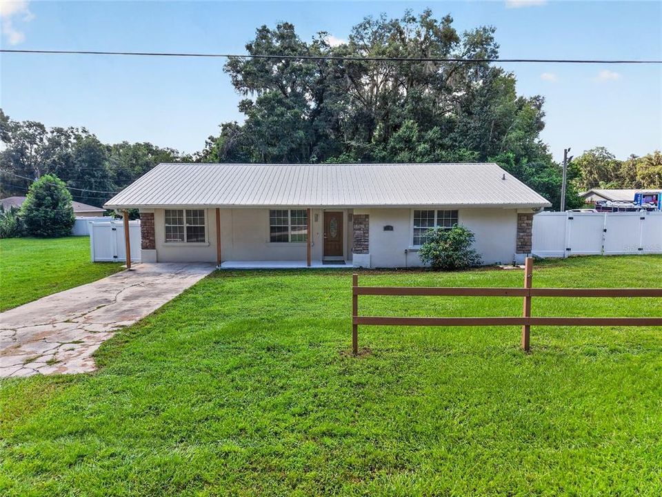 For Sale: $240,000 (3 beds, 2 baths, 1758 Square Feet)