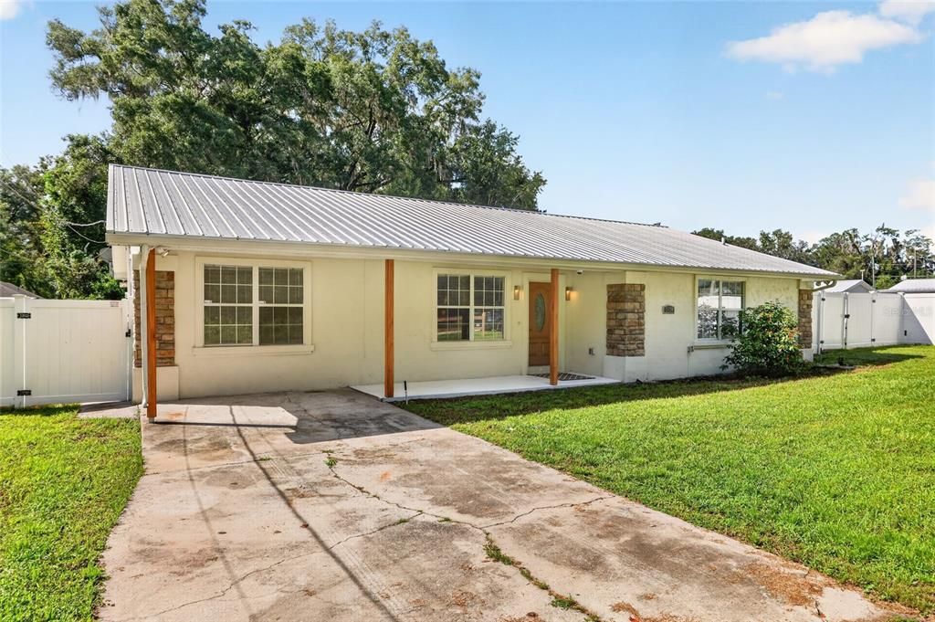 For Sale: $240,000 (3 beds, 2 baths, 1758 Square Feet)