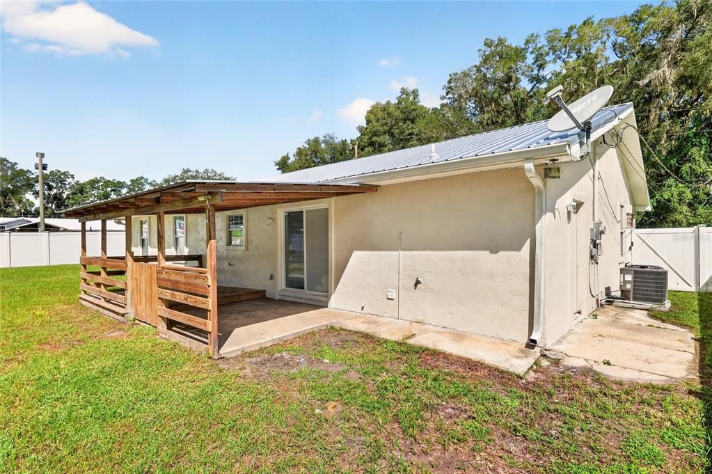 For Sale: $240,000 (3 beds, 2 baths, 1758 Square Feet)