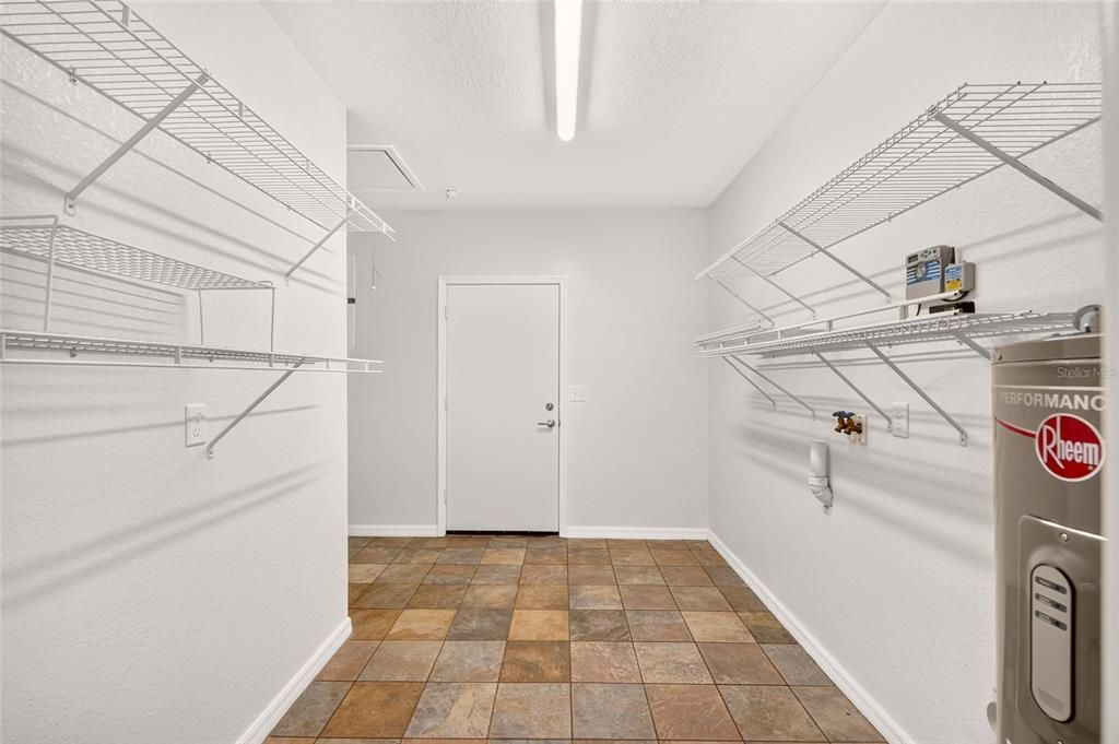 For Sale: $240,000 (3 beds, 2 baths, 1758 Square Feet)