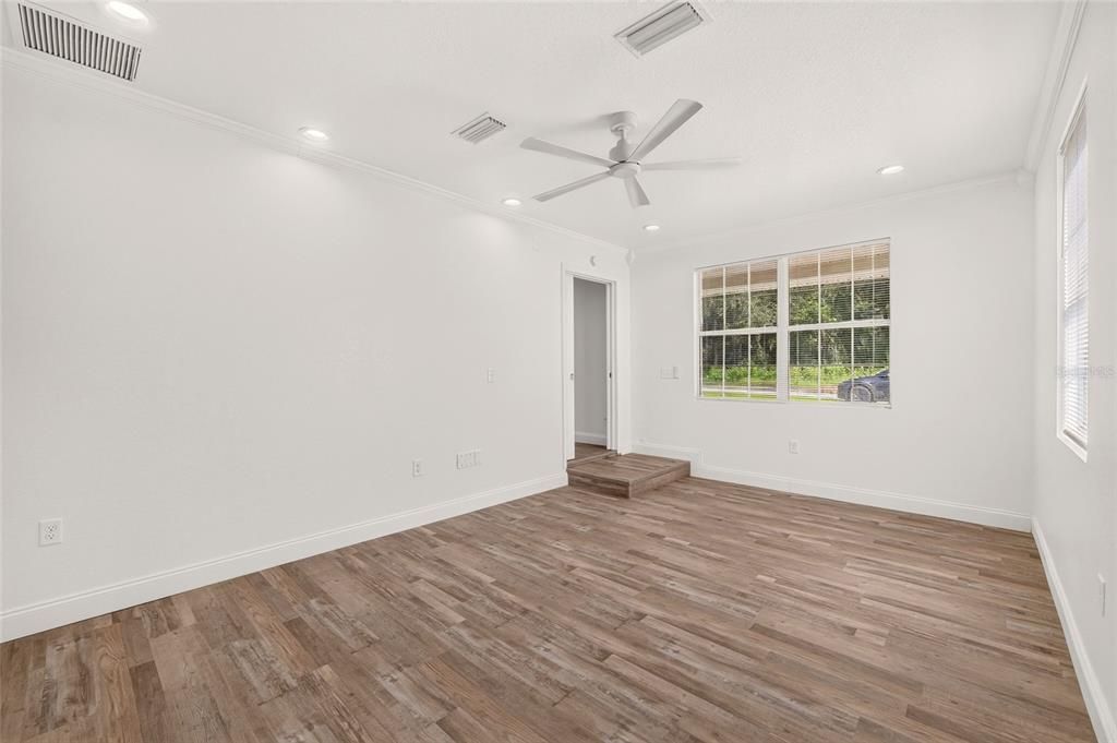 For Sale: $240,000 (3 beds, 2 baths, 1758 Square Feet)