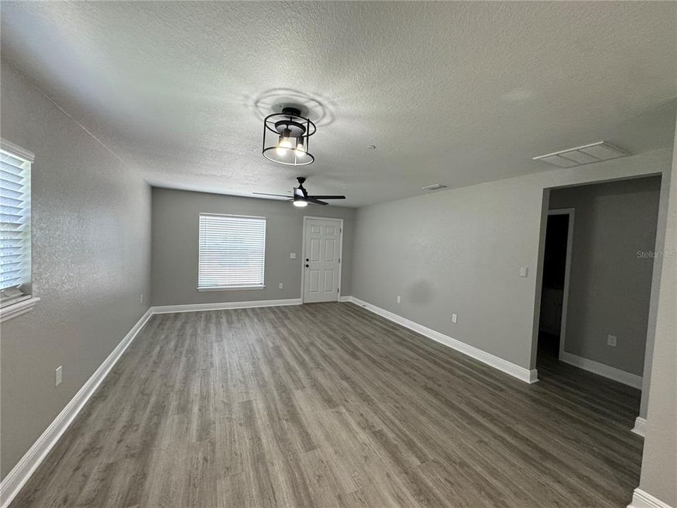 В аренду: $1,600 (2 спален, 2 ванн, 960 Квадратных фут)