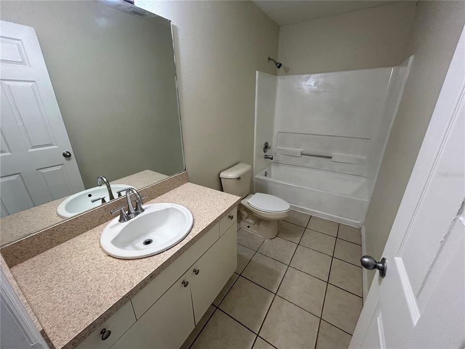 В аренду: $2,095 (3 спален, 2 ванн, 1083 Квадратных фут)