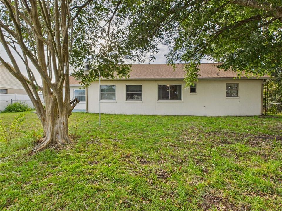 For Sale: $279,900 (3 beds, 3 baths, 2042 Square Feet)