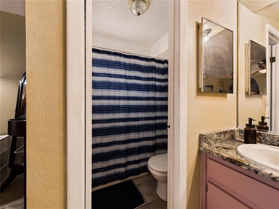 For Sale: $279,900 (3 beds, 3 baths, 2042 Square Feet)