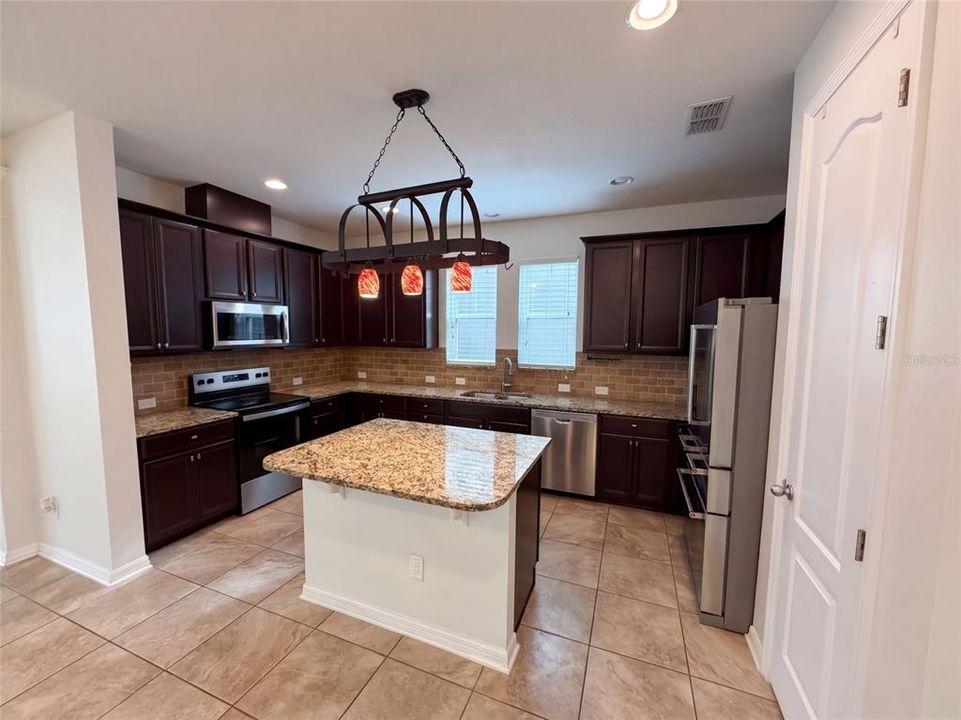 For Sale: $568,000 (3 beds, 2 baths, 1859 Square Feet)