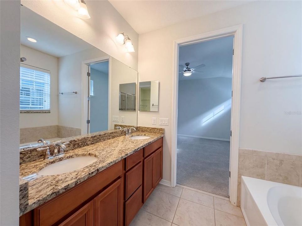 For Sale: $568,000 (3 beds, 2 baths, 1859 Square Feet)