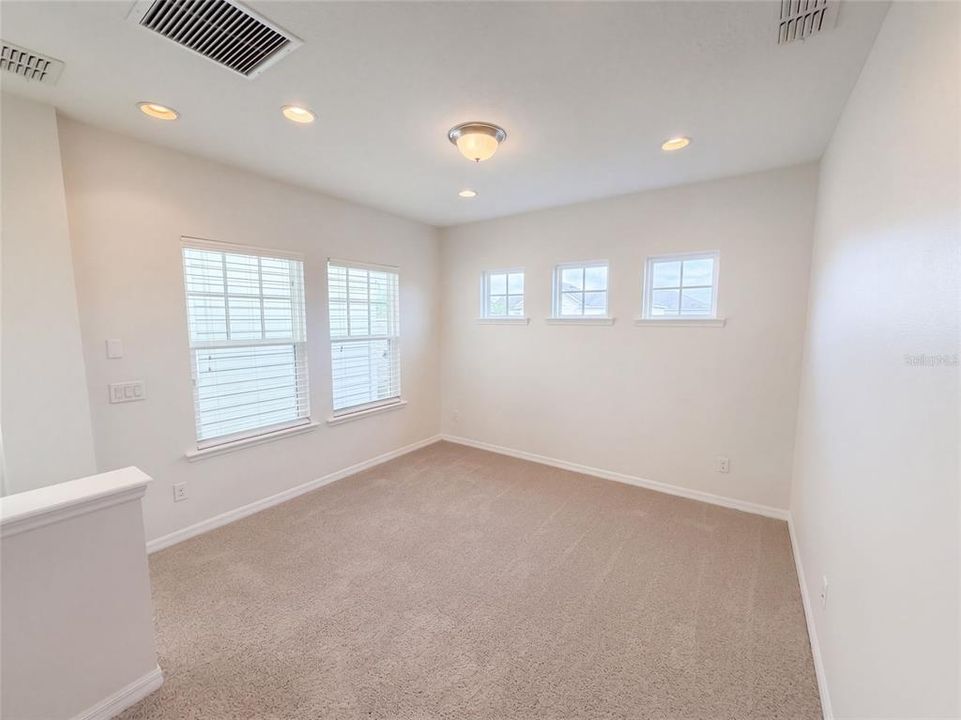 For Sale: $568,000 (3 beds, 2 baths, 1859 Square Feet)