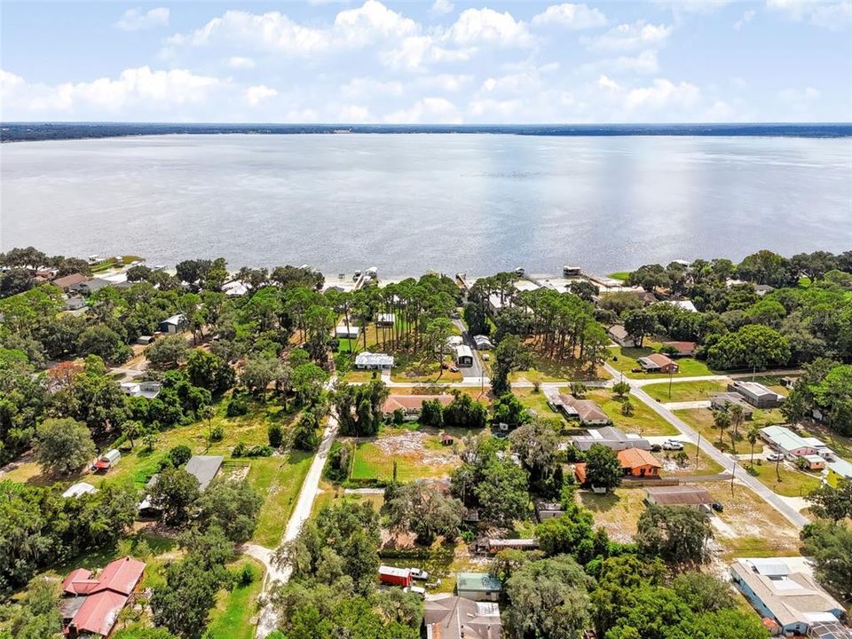 En Venta: $335,000 (3 camas, 2 baños, 1994 Pies cuadrados)