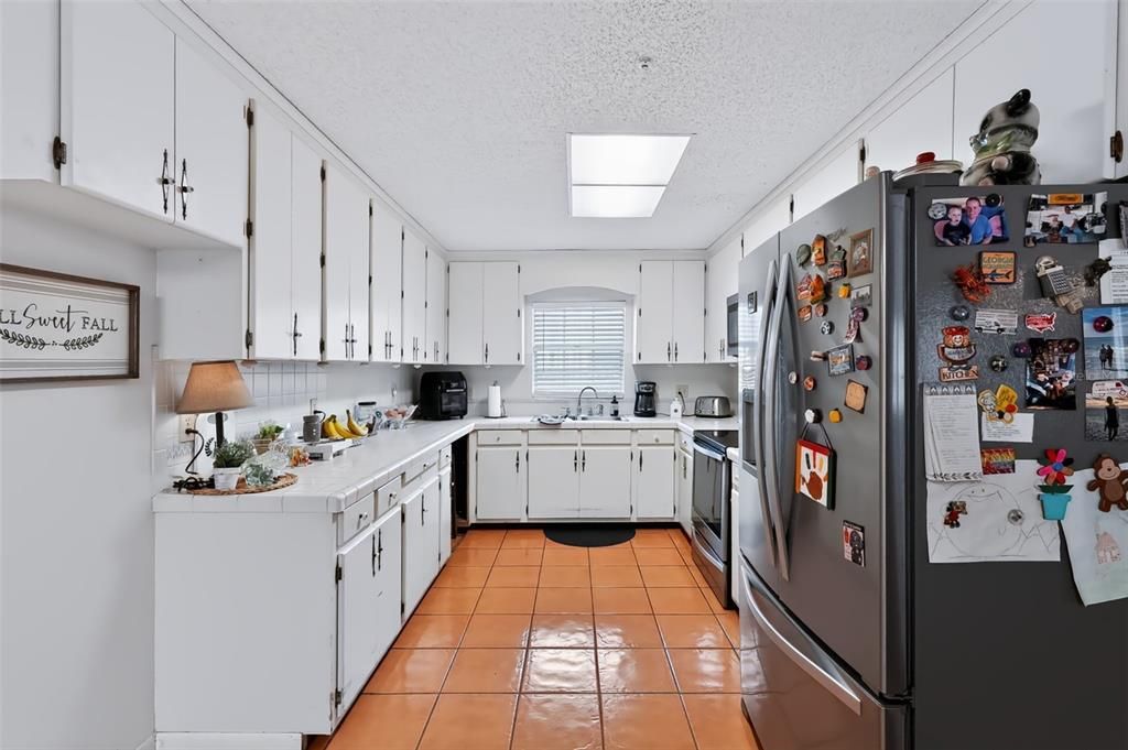 En Venta: $335,000 (3 camas, 2 baños, 1994 Pies cuadrados)