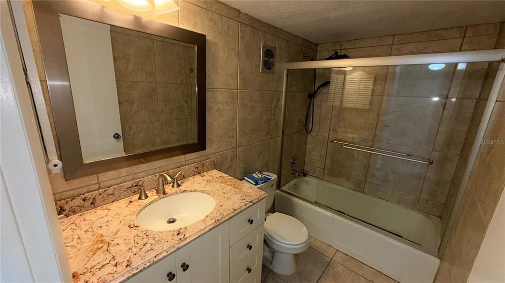 For Sale: $174,900 (2 beds, 0 baths, 762 Square Feet)