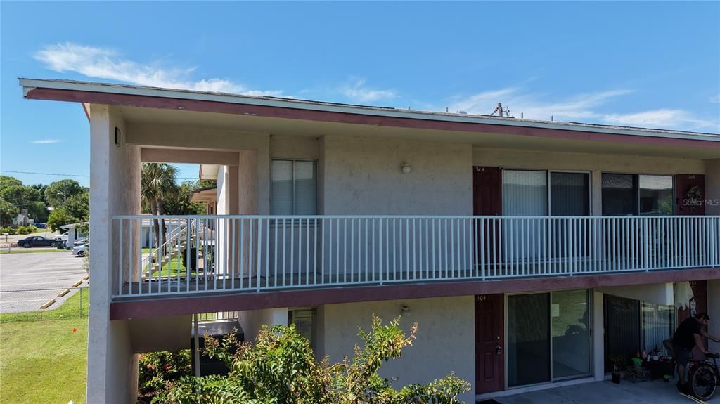 For Sale: $174,900 (2 beds, 0 baths, 762 Square Feet)