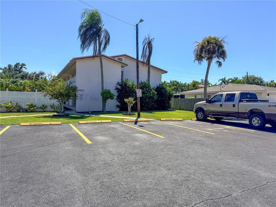 For Sale: $174,900 (2 beds, 0 baths, 762 Square Feet)