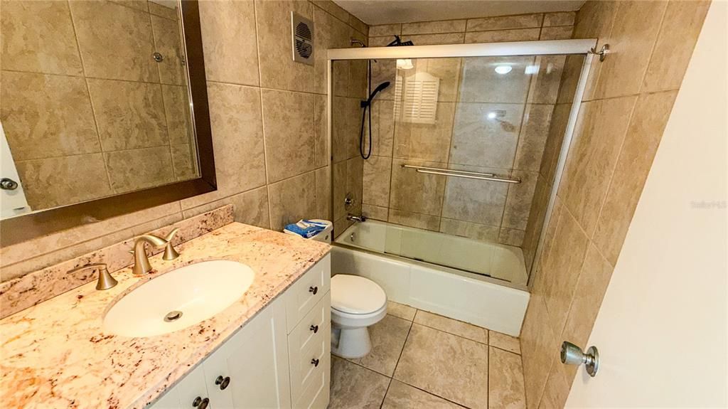 For Sale: $174,900 (2 beds, 0 baths, 762 Square Feet)