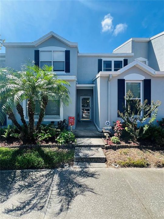 For Sale: $225,000 (3 beds, 3 baths, 1412 Square Feet)