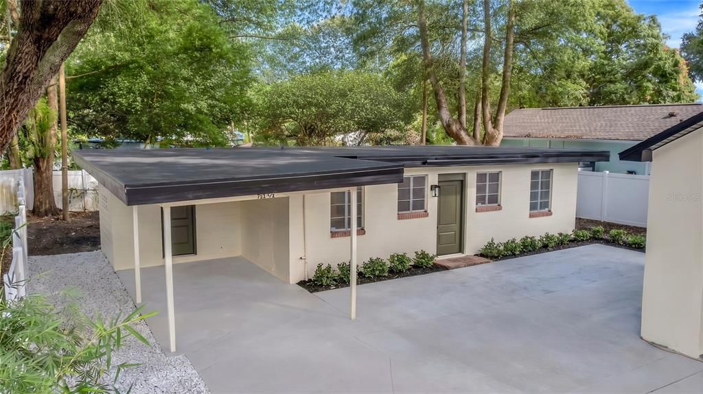 For Rent: $2,300 (2 beds, 1 baths, 787 Square Feet)