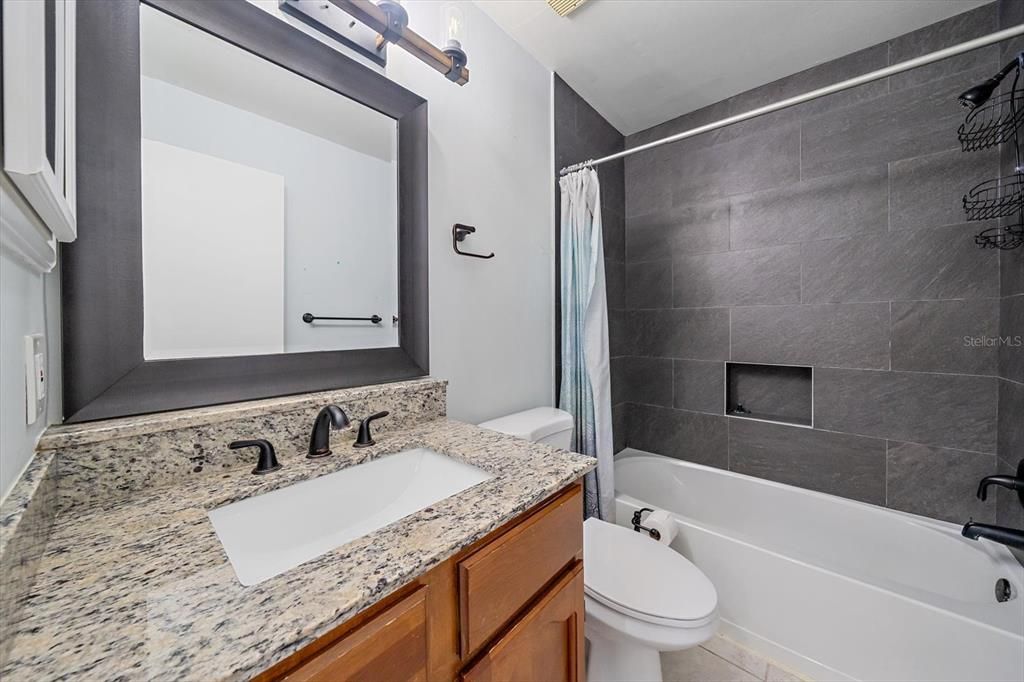 For Rent: $2,300 (2 beds, 2 baths, 1145 Square Feet)