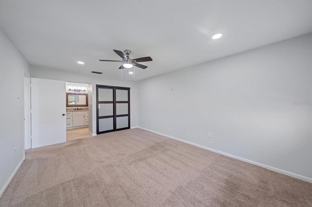 For Rent: $2,300 (2 beds, 2 baths, 1145 Square Feet)