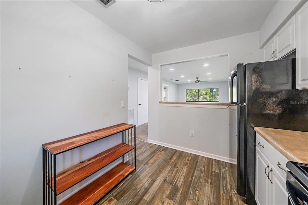 For Rent: $2,300 (2 beds, 2 baths, 1145 Square Feet)