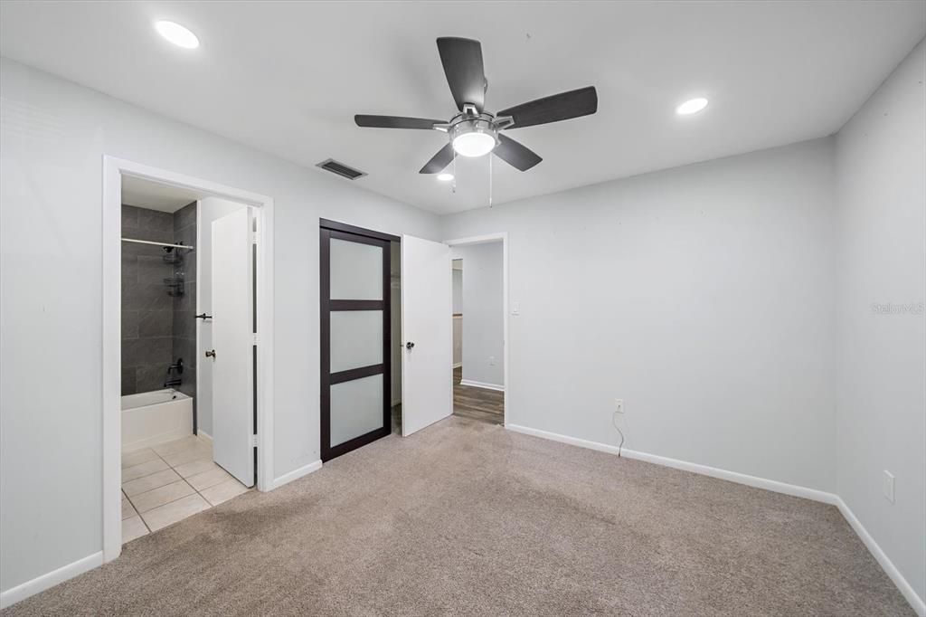 For Rent: $2,300 (2 beds, 2 baths, 1145 Square Feet)
