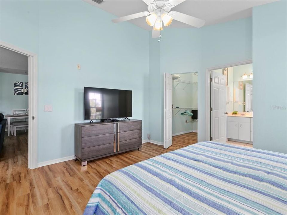 En Venta: $306,000 (3 camas, 2 baños, 1636 Pies cuadrados)