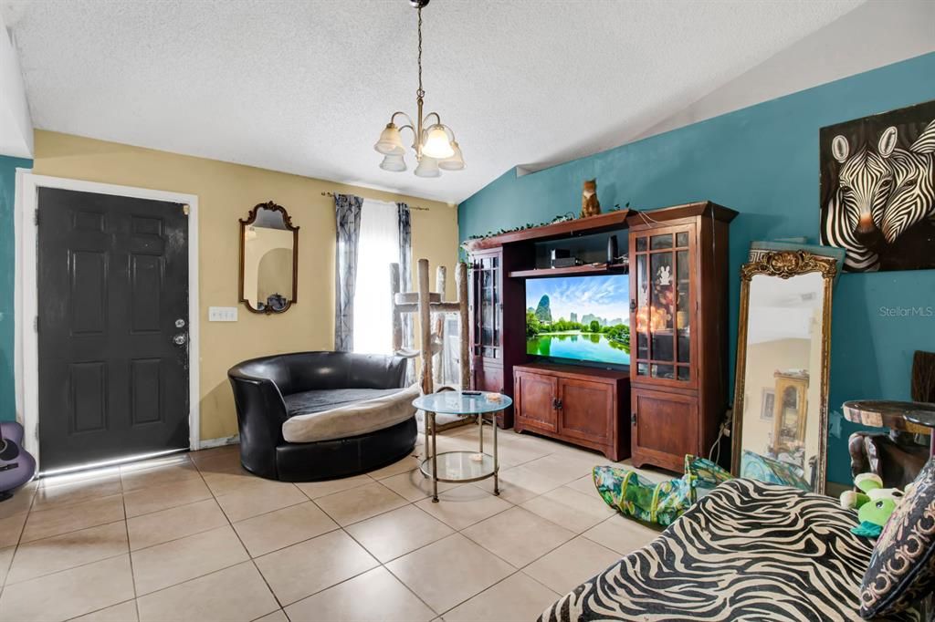 For Sale: $234,900 (3 beds, 2 baths, 1768 Square Feet)