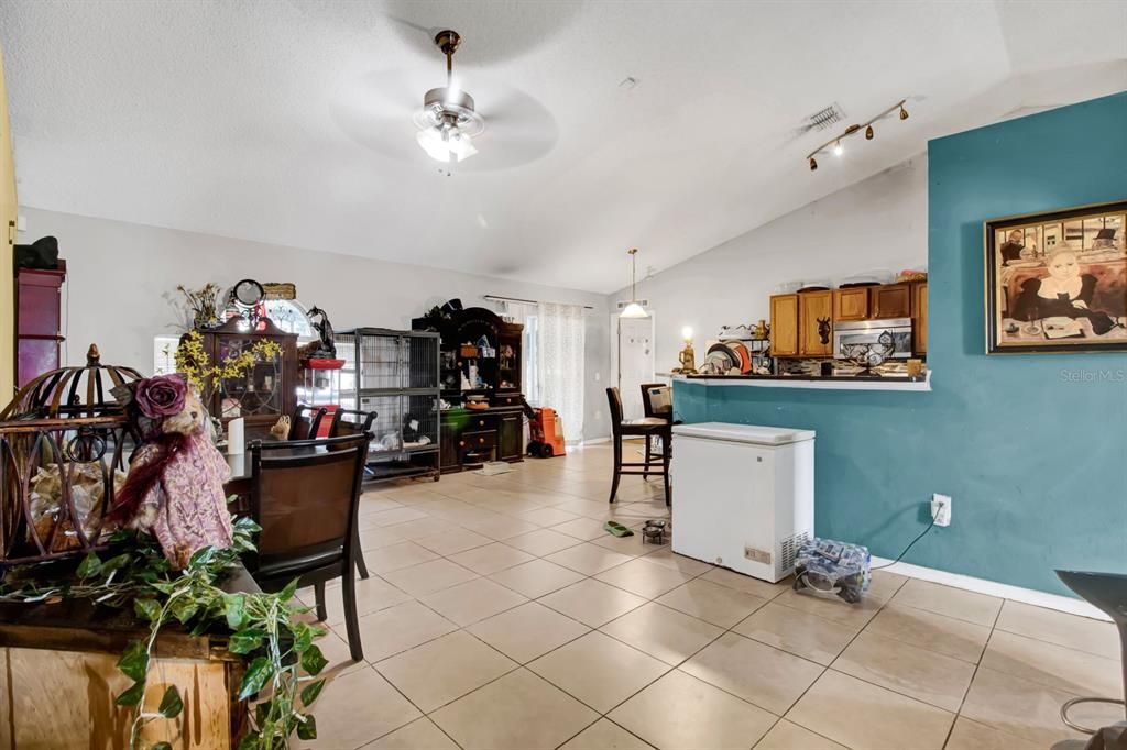 For Sale: $234,900 (3 beds, 2 baths, 1768 Square Feet)