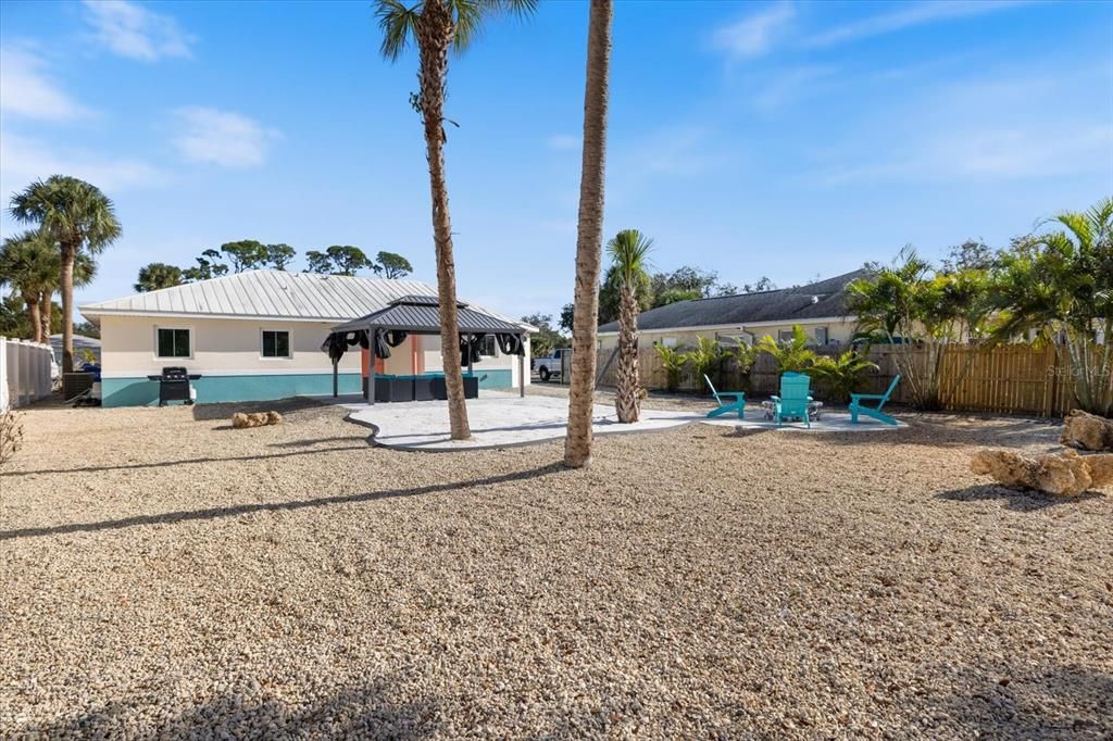 For Sale: $540,000 (2 beds, 2 baths, 1300 Square Feet)